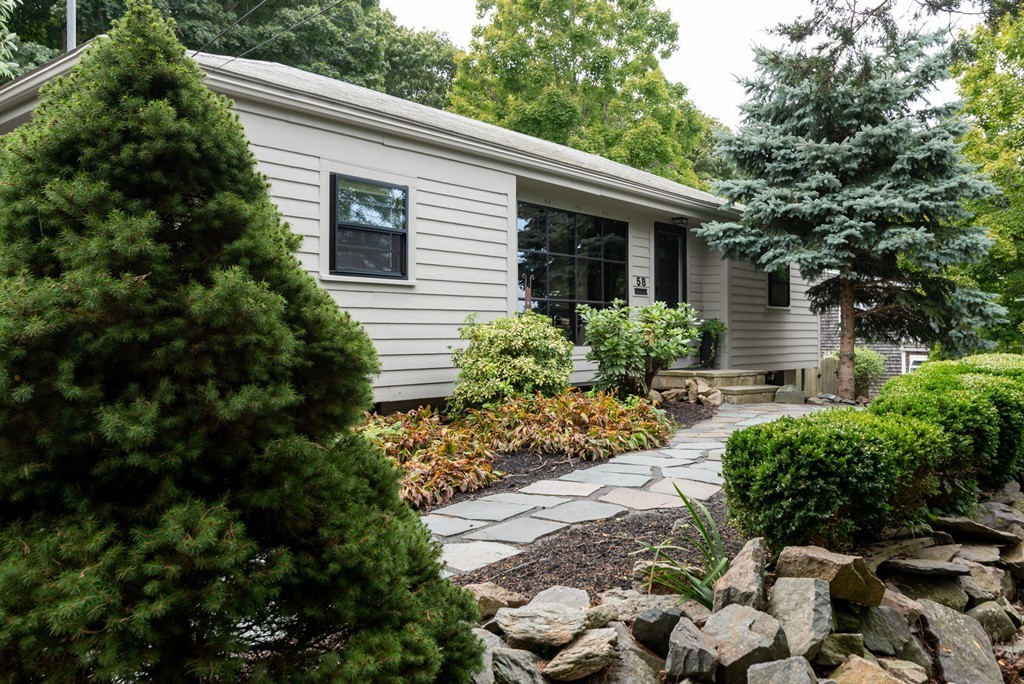 58 Governor Long Road Hingham, MA 02043 - Photo 17 of 21 Gallery Image 17