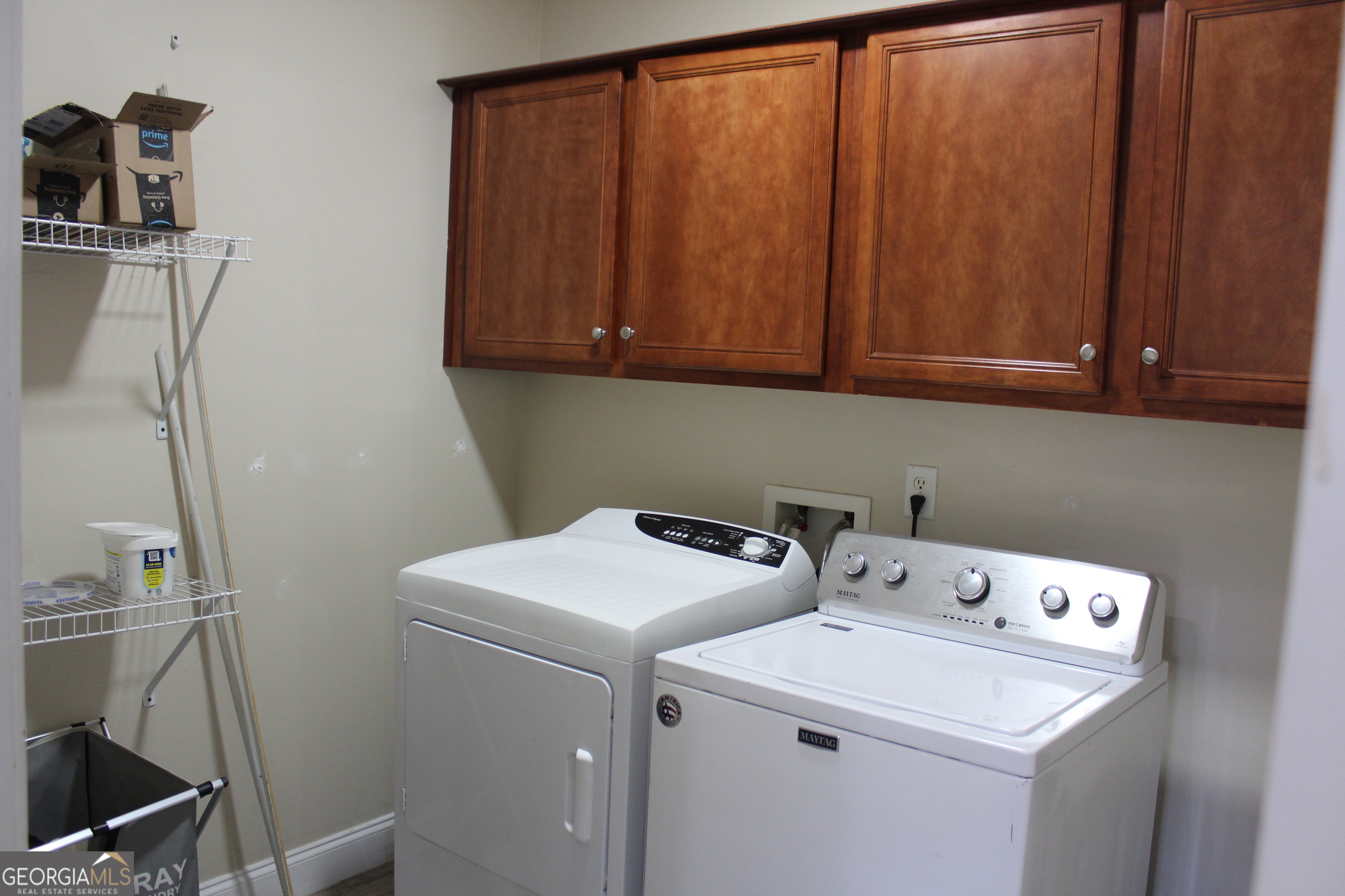 33 Lee Road Phenix City, AL 36870 - Photo 13 of 47 a utility room with dryer and washer