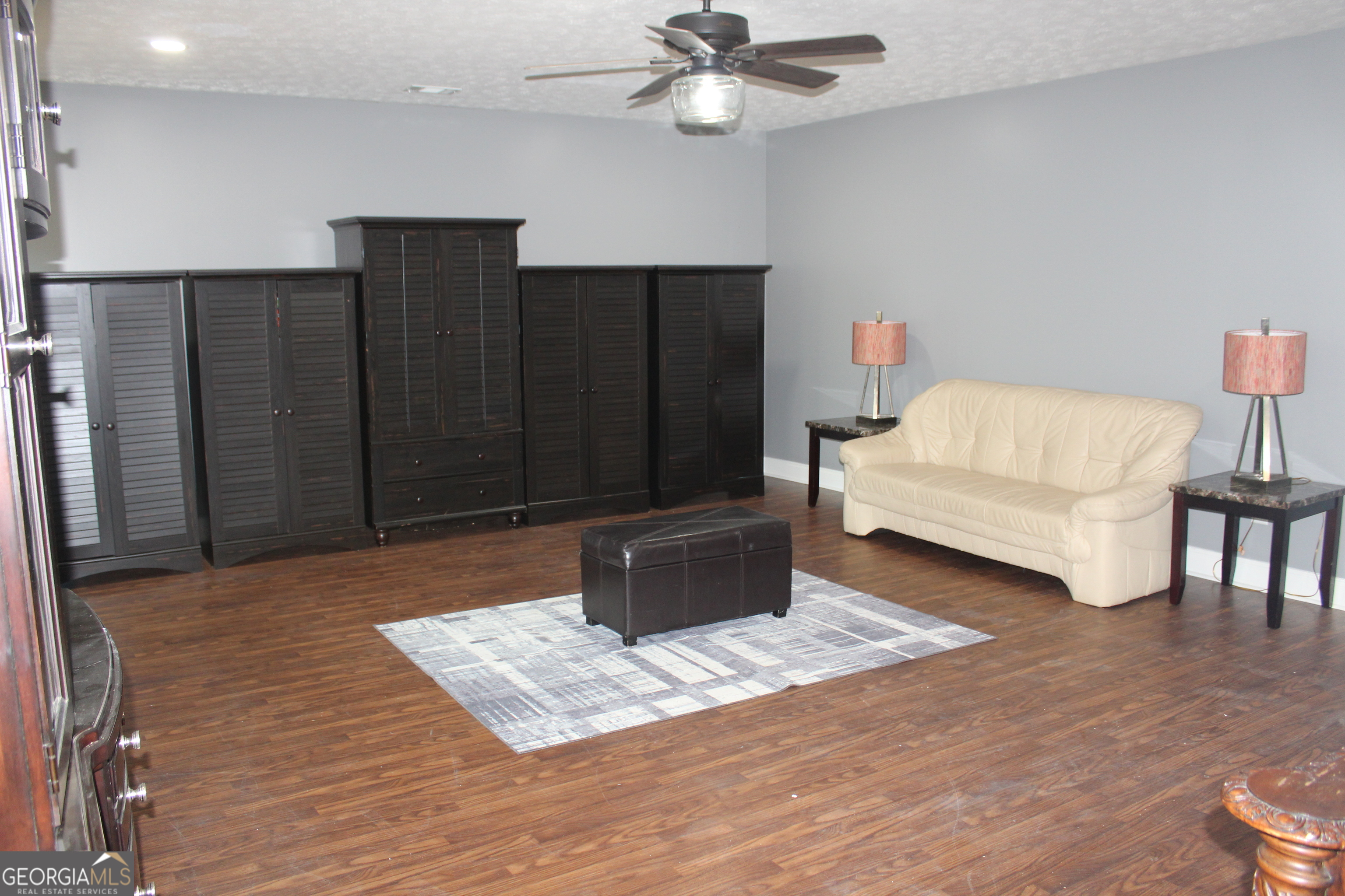 33 Lee Road Phenix City, AL 36870 - Photo 17 of 47 a living room with furniture