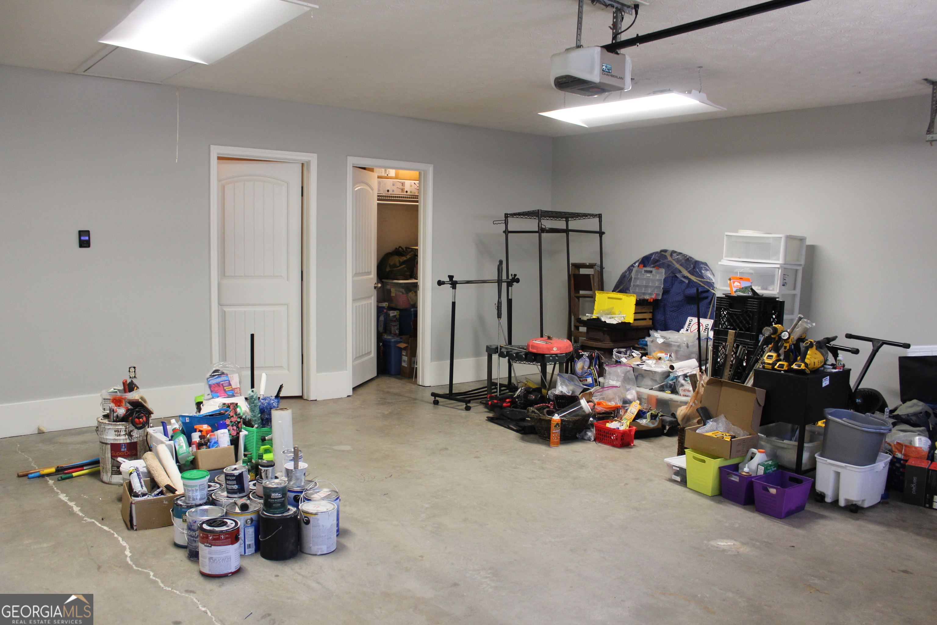 33 Lee Road Phenix City, AL 36870 - Photo 19 of 47 a play room with toys