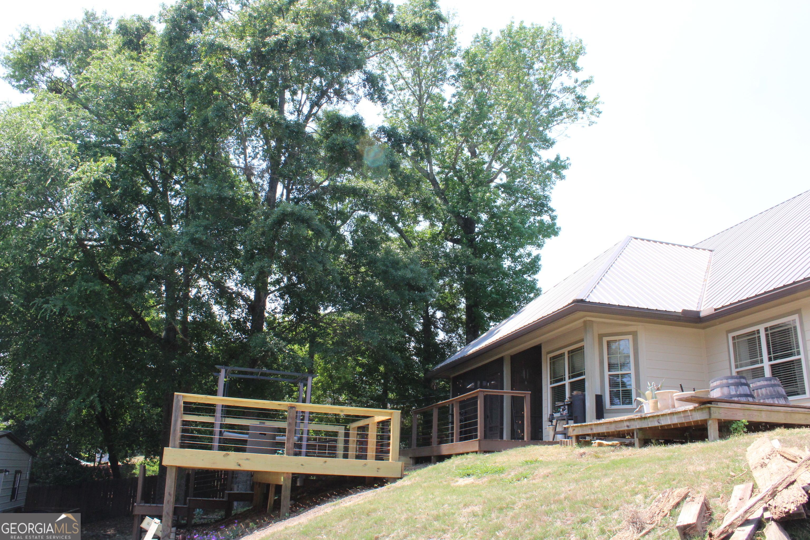 33 Lee Road Phenix City, AL 36870 - Photo 39 of 47 a front view of a house with a yard