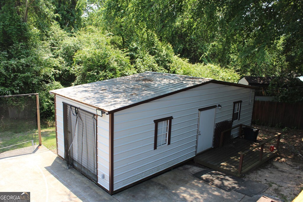 33 Lee Road Phenix City, AL 36870 - Photo 45 of 47 a backyard of a house