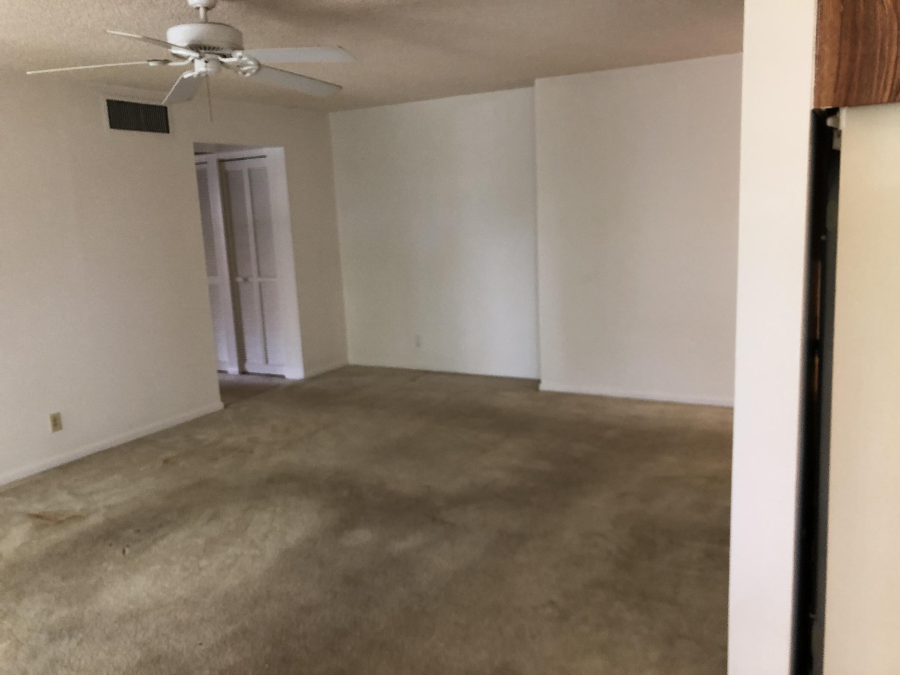 150 Pineview Road, Unit J5 Jupiter, FL 33469 - Photo 12 of 22 FDC50185-8B65-4331-87F2-59B770517182