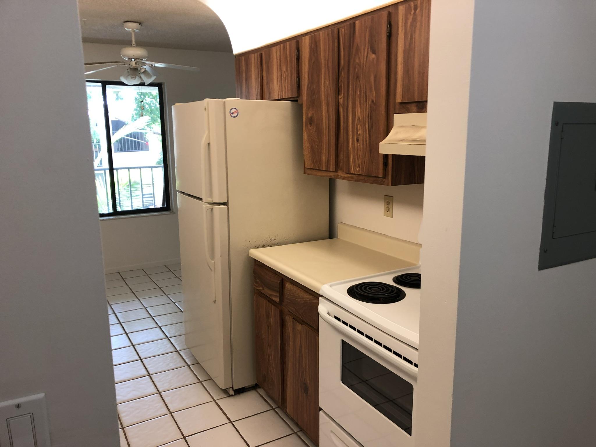150 Pineview Road, Unit J5 Jupiter, FL 33469 - Photo 6 of 22 868E2D99-3510-4526-9339-F10C38CEFB2D