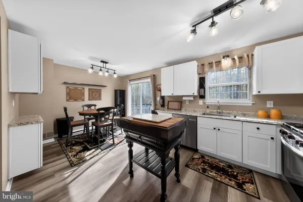 $304,900 | 10 Dovetree Drive, Newark, DE 19713