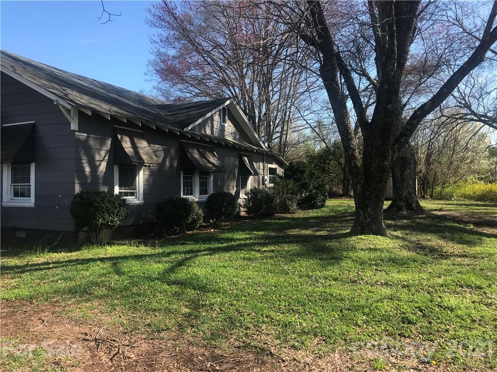 829 Withrow Road Forest City, NC 28043 - Photo 3 of 23 Gallery Image 3