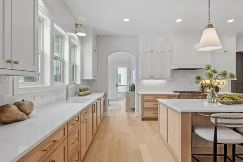 $1,895,000 | 16820 46th Avenue North, Plymouth, MN 55446