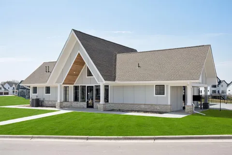 $1,895,000 | 16820 46th Avenue North, Plymouth, MN 55446