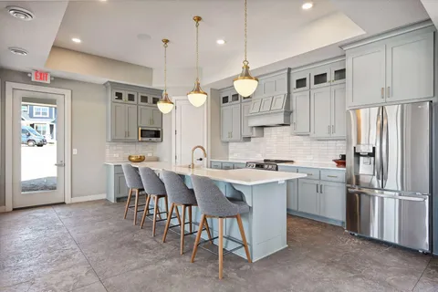 $1,895,000 | 16820 46th Avenue North, Plymouth, MN 55446