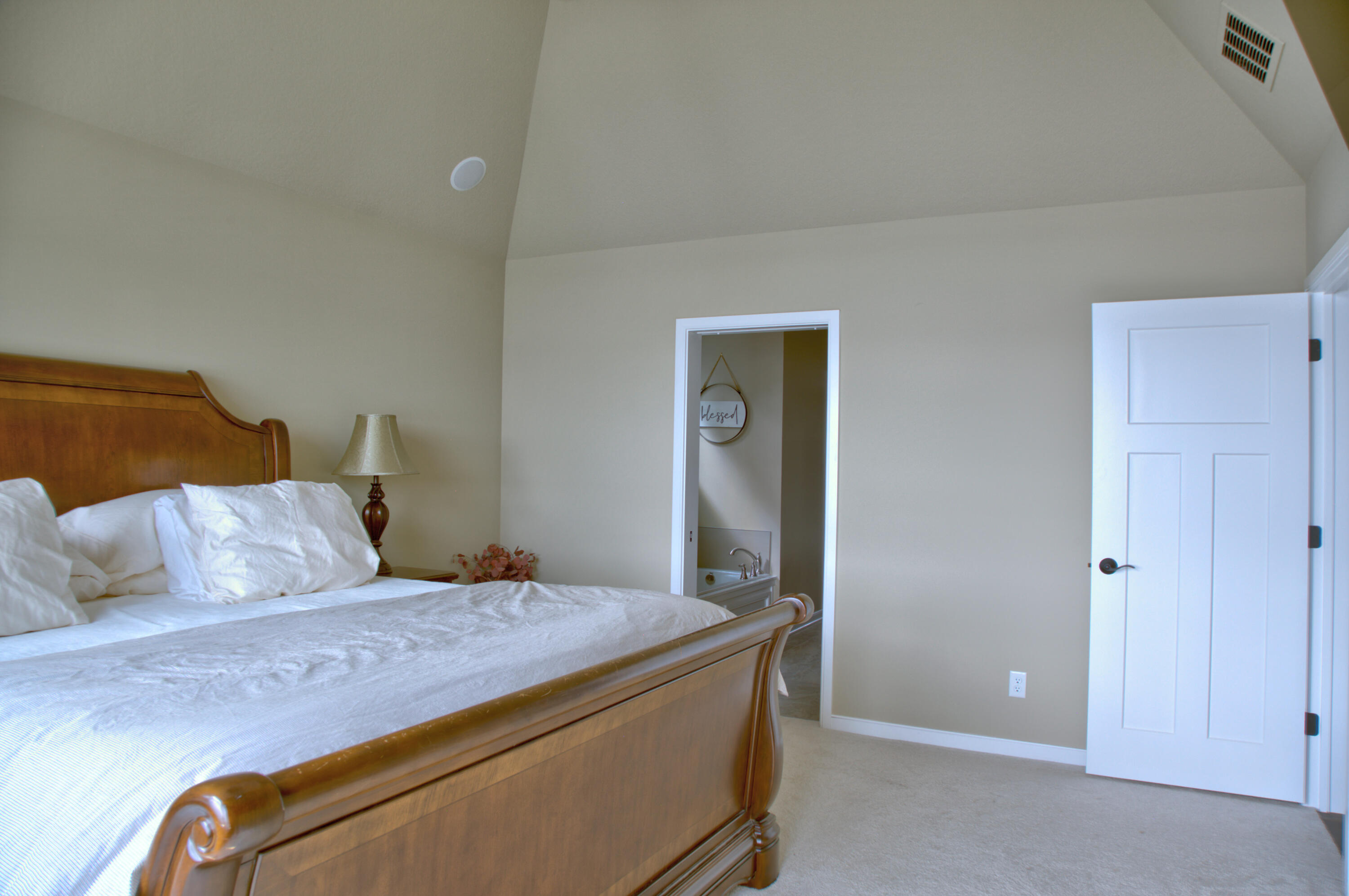 1049 Nipigon Beach Road Coldwater, MI 49036 - Photo 27 of 62 IMG_5209