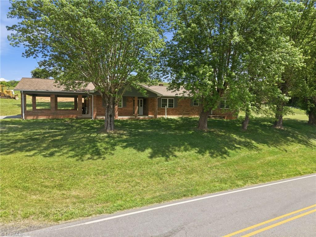 954-1 Parsonville Road Purlear, NC 28665 - Photo 2 of 45