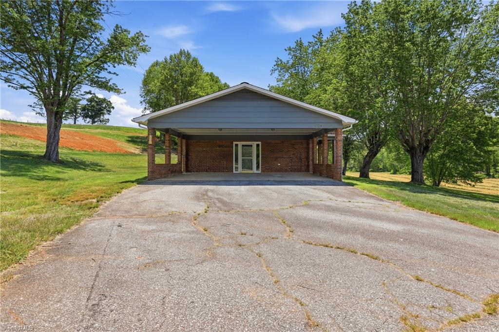 954-1 Parsonville Road Purlear, NC 28665 - Photo 6 of 45