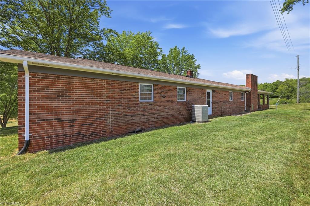 954-1 Parsonville Road Purlear, NC 28665 - Photo 10 of 45