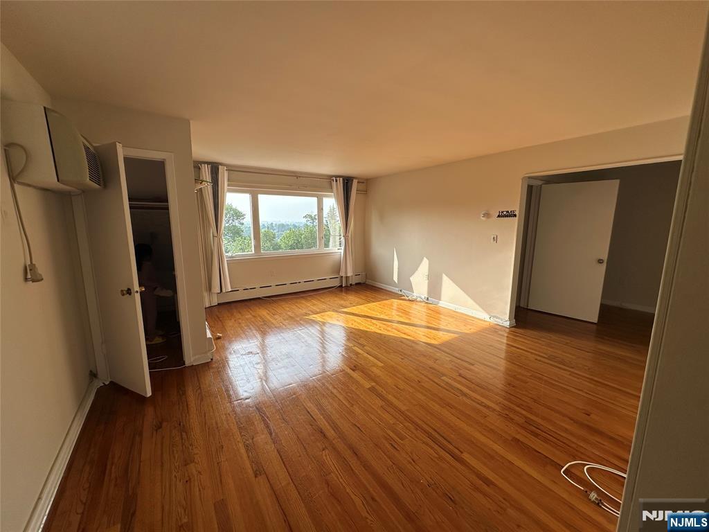 510 Studio Road, Unit 2 Ridgefield, NJ 07657 - Photo 2 of 10