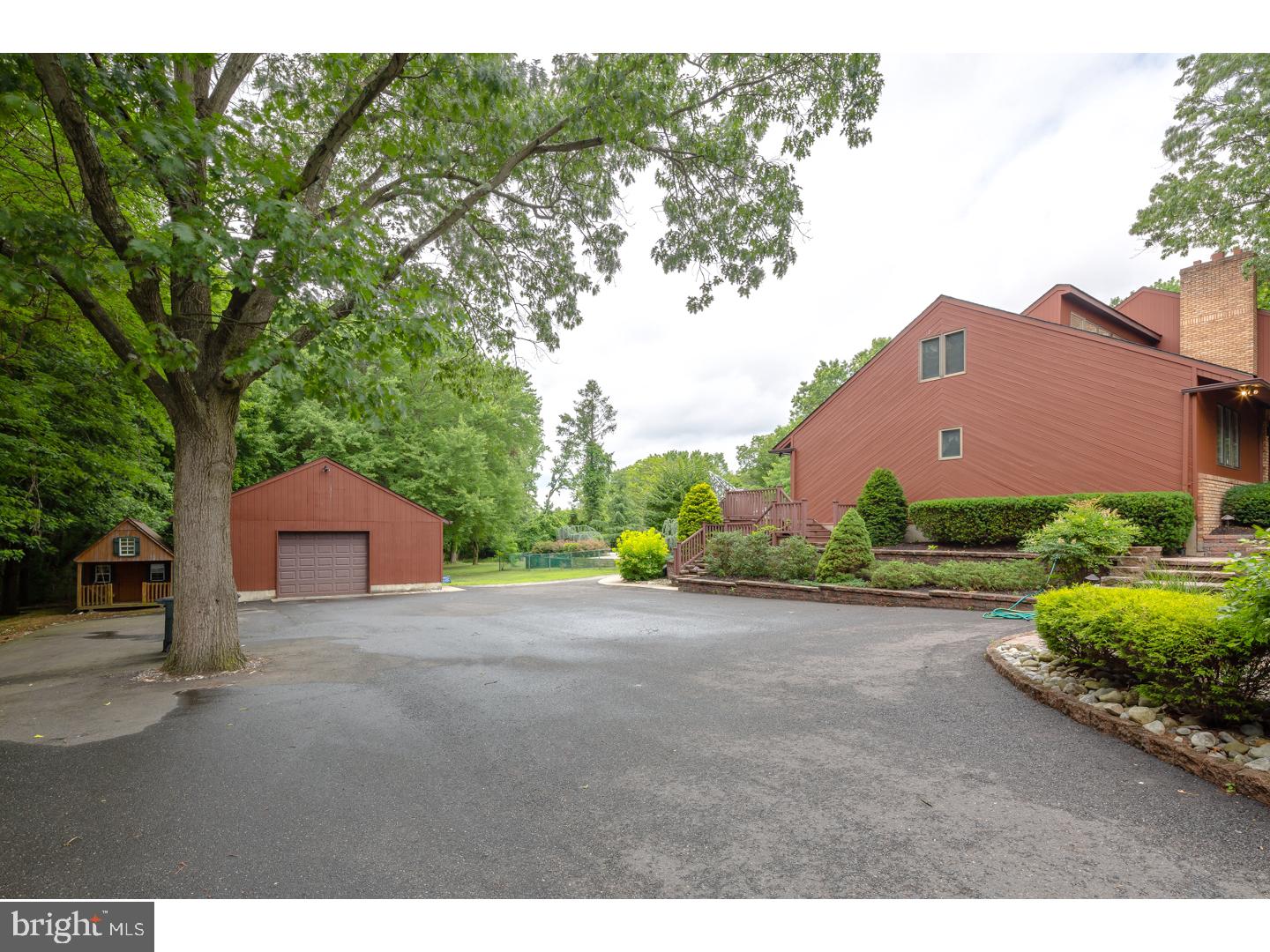 914 Davis Road Barrington, NJ 08007 - Photo 24 of 25 Exterior Side