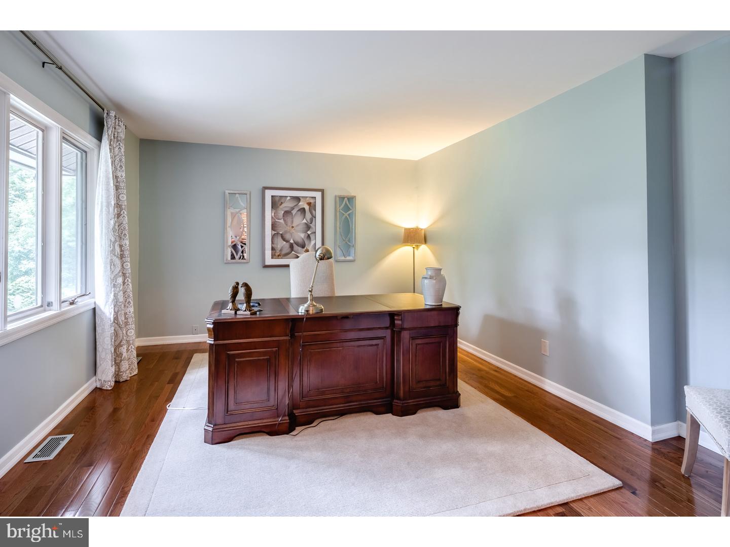 914 Davis Road Barrington, NJ 08007 - Photo 8 of 25 Office / Study