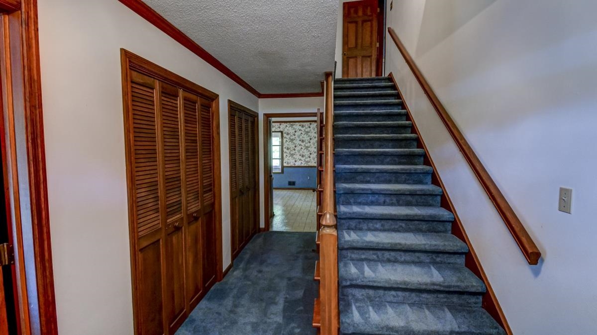 123 Riveredge Drive Moore, SC 29369 - Photo 3 of 35