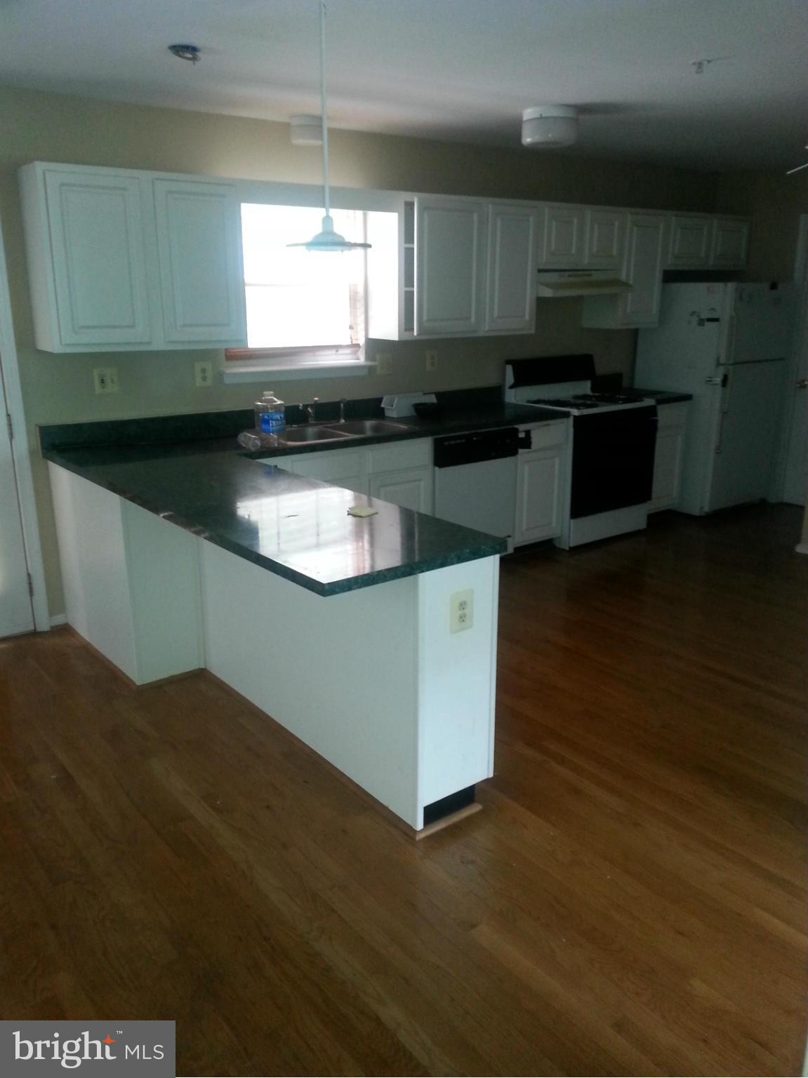 8210 Temple Hill Road Clinton, MD 20735 - Photo 5 of 12 Kitchen