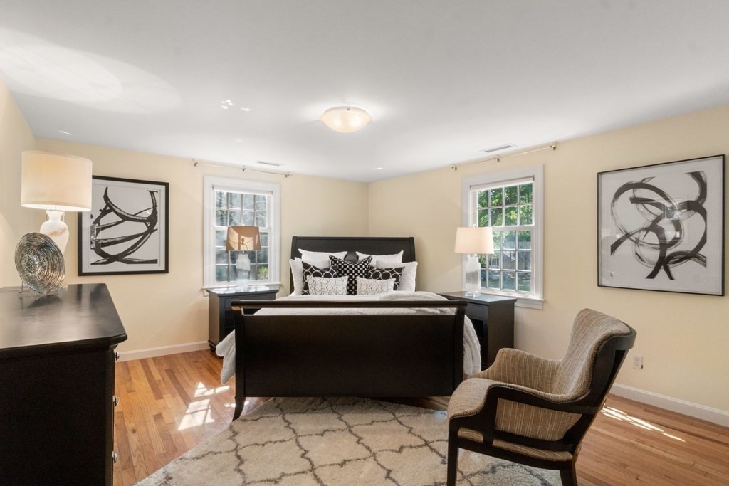 28 Jericho Road, Unit 28 Weston, MA 02493 - Photo 11 of 18
