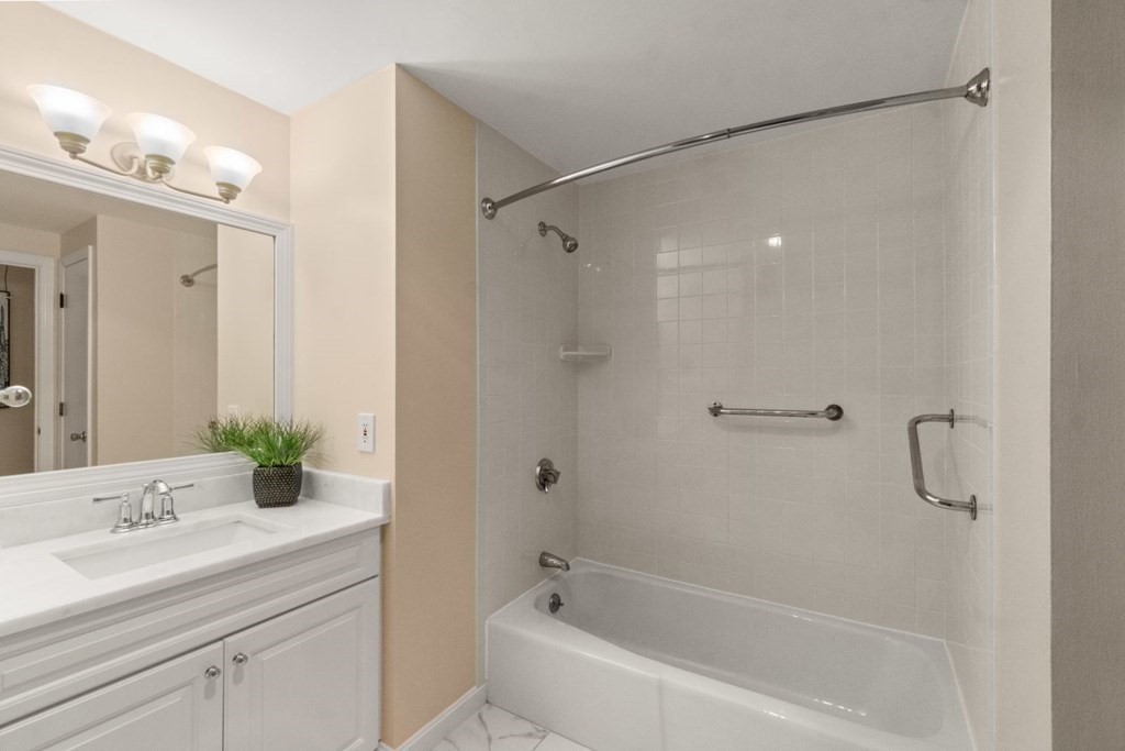 28 Jericho Road, Unit 28 Weston, MA 02493 - Photo 10 of 18