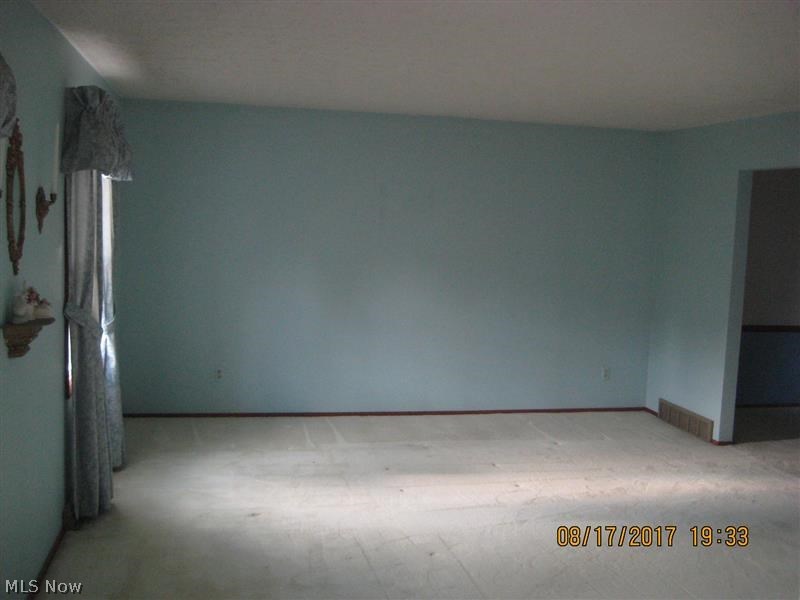 304 Silver Ridge Drive Akron, OH 44321 - Photo 8 of 29 Gallery Image 8