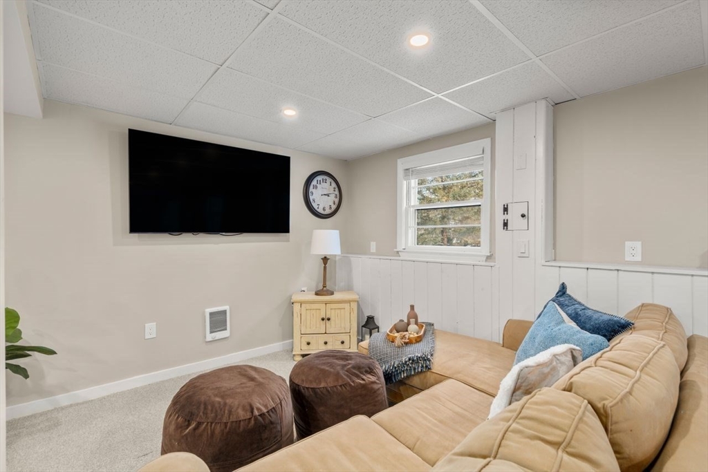 18 Seneca Drive Hudson, MA 01749 - Photo 26 of 42