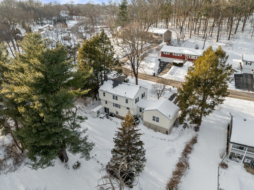 18 Seneca Drive Hudson, MA 01749 - Photo 4 of 42