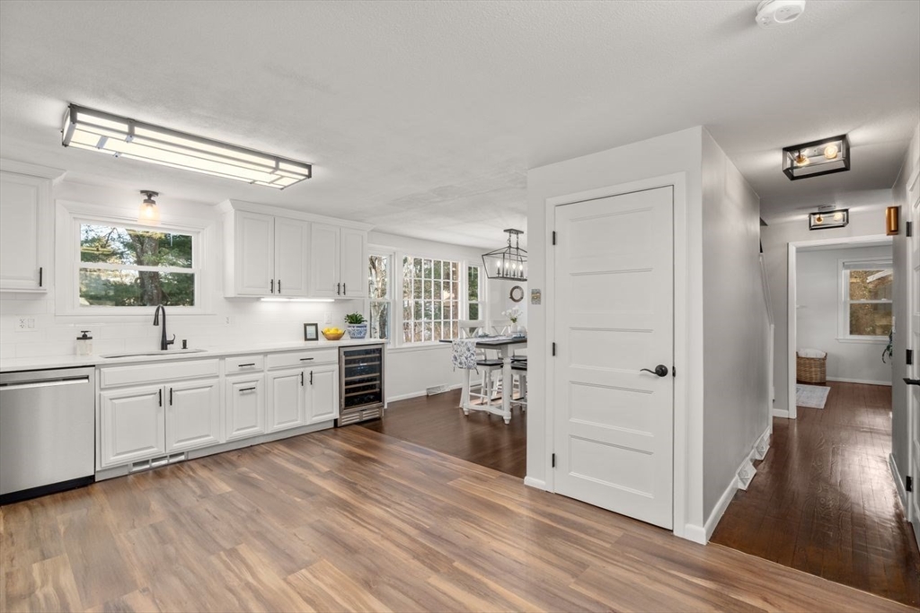 18 Seneca Drive Hudson, MA 01749 - Photo 10 of 42