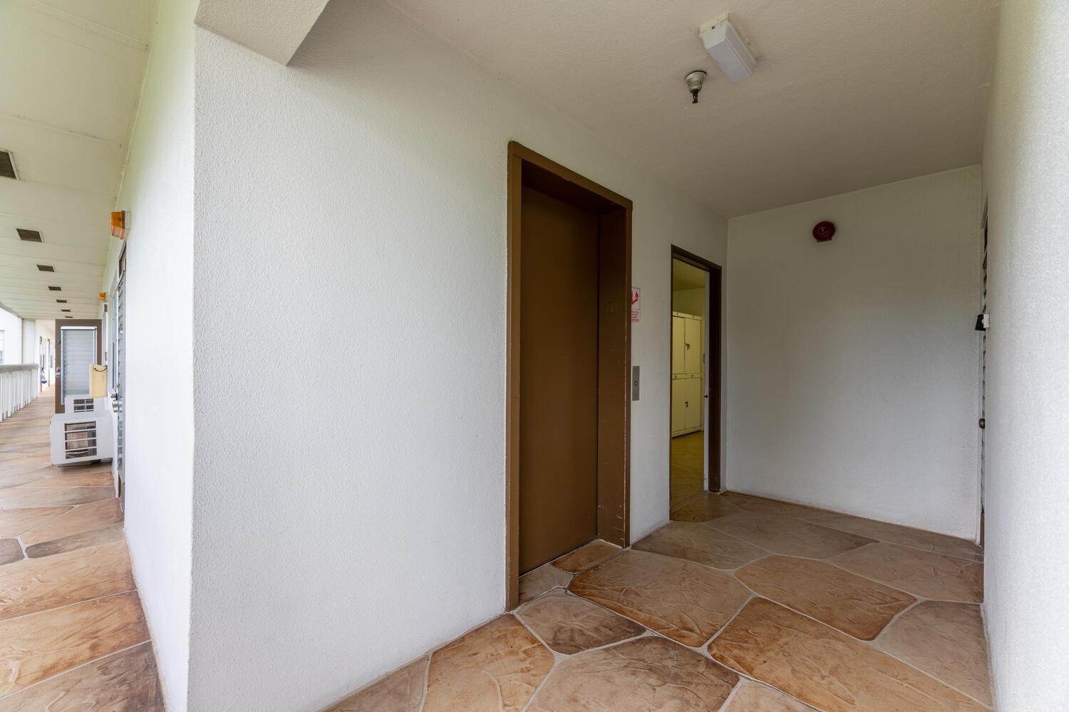 83 Mansfield B Boca Raton, FL 33434 - Photo 14 of 23 83 Mansfield B Boca Raton FL-large-017-0