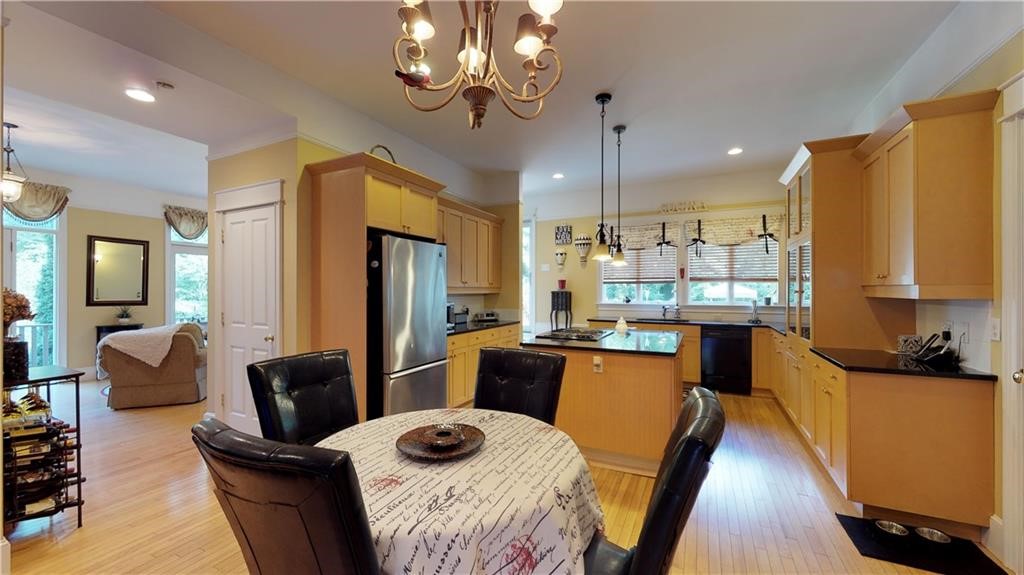 128 Log Road Smithfield, RI 02917 - Photo 6 of 32