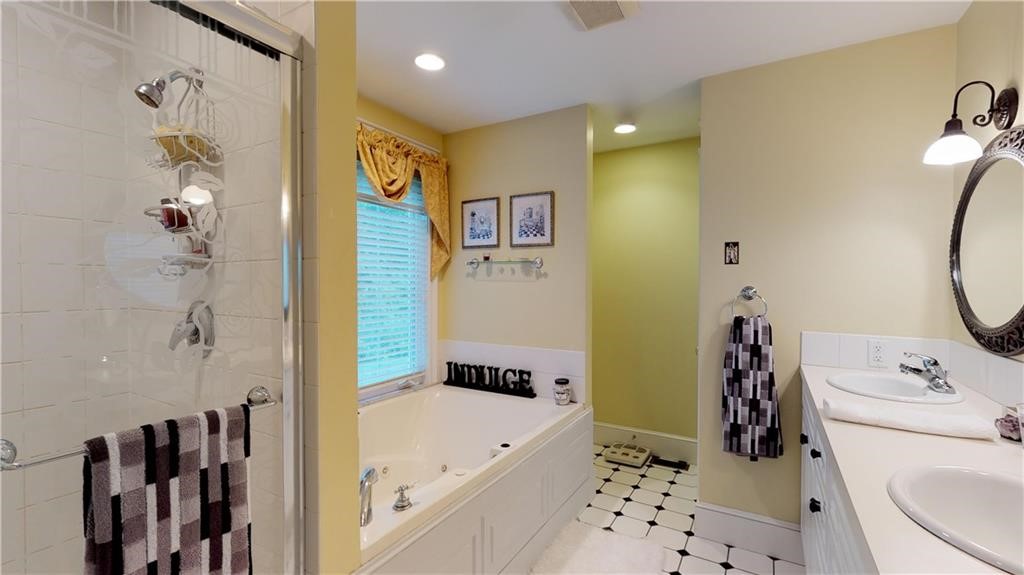 128 Log Road Smithfield, RI 02917 - Photo 10 of 32