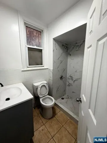 $929,000 | 872 Broadway, Bayonne, NJ 07002