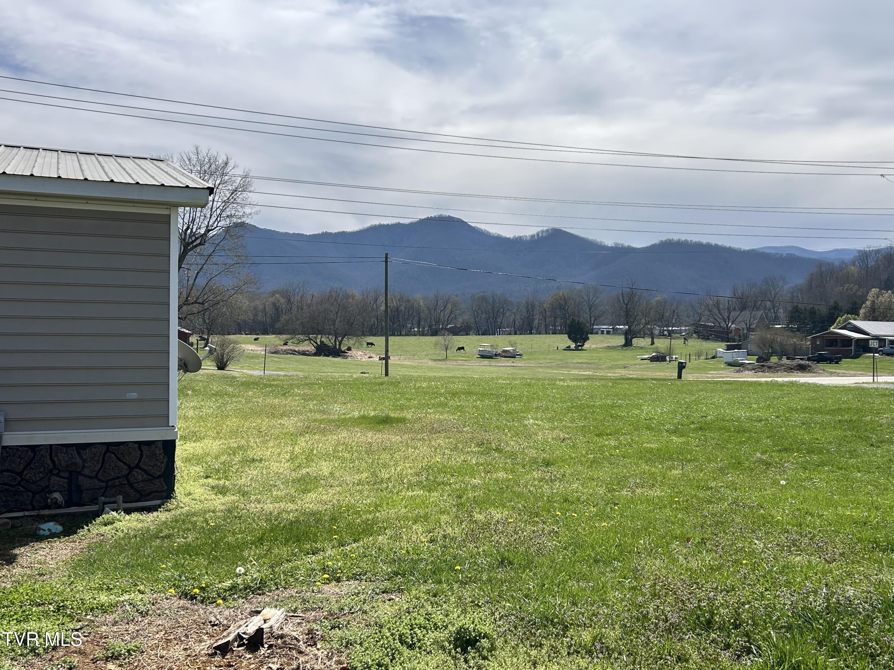 1861 Corby Bridge Road Chuckey, TN 37641 - Photo 5 of 41 IMG_4544