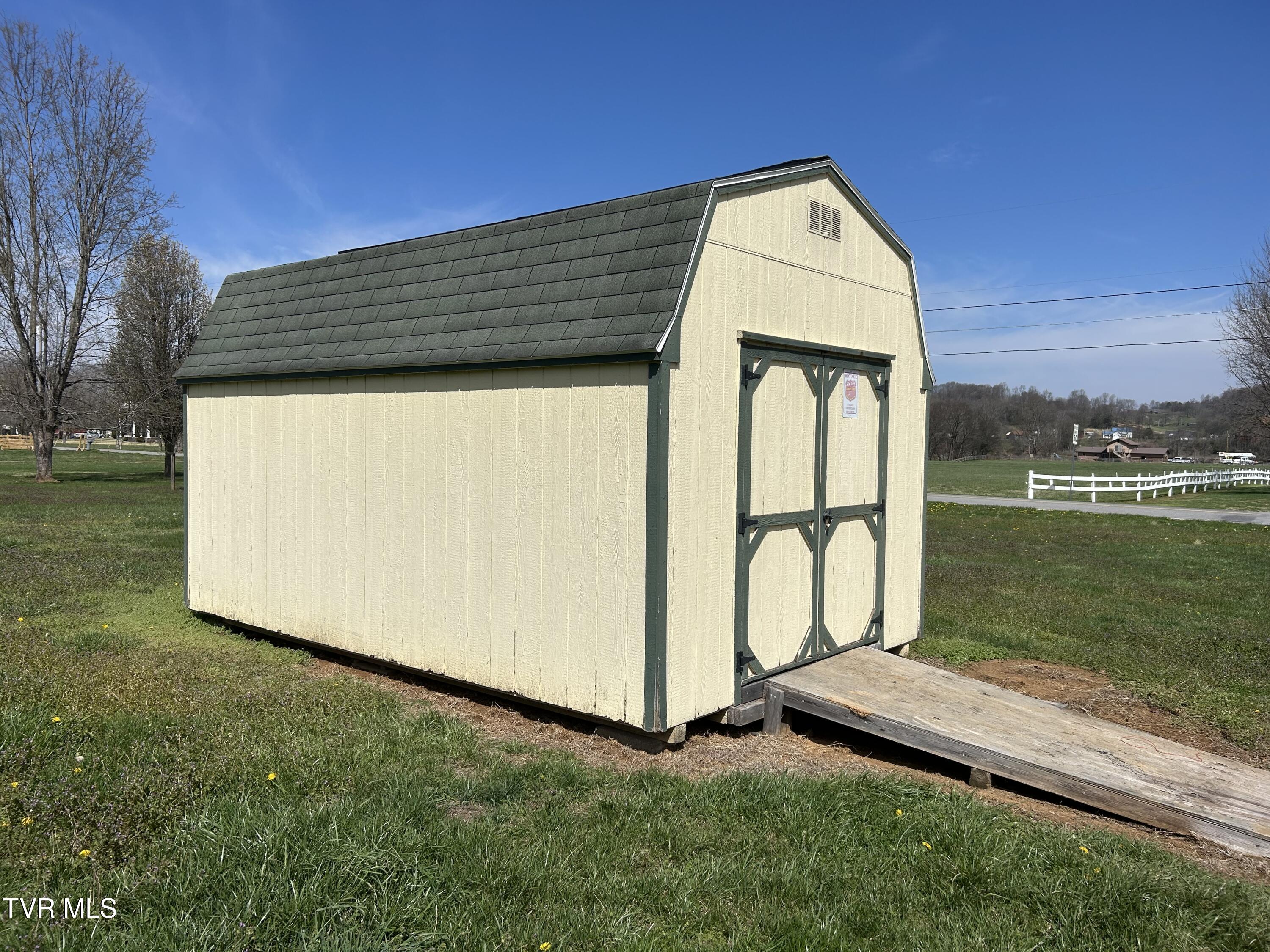 1861 Corby Bridge Road Chuckey, TN 37641 - Photo 6 of 41 IMG_4542