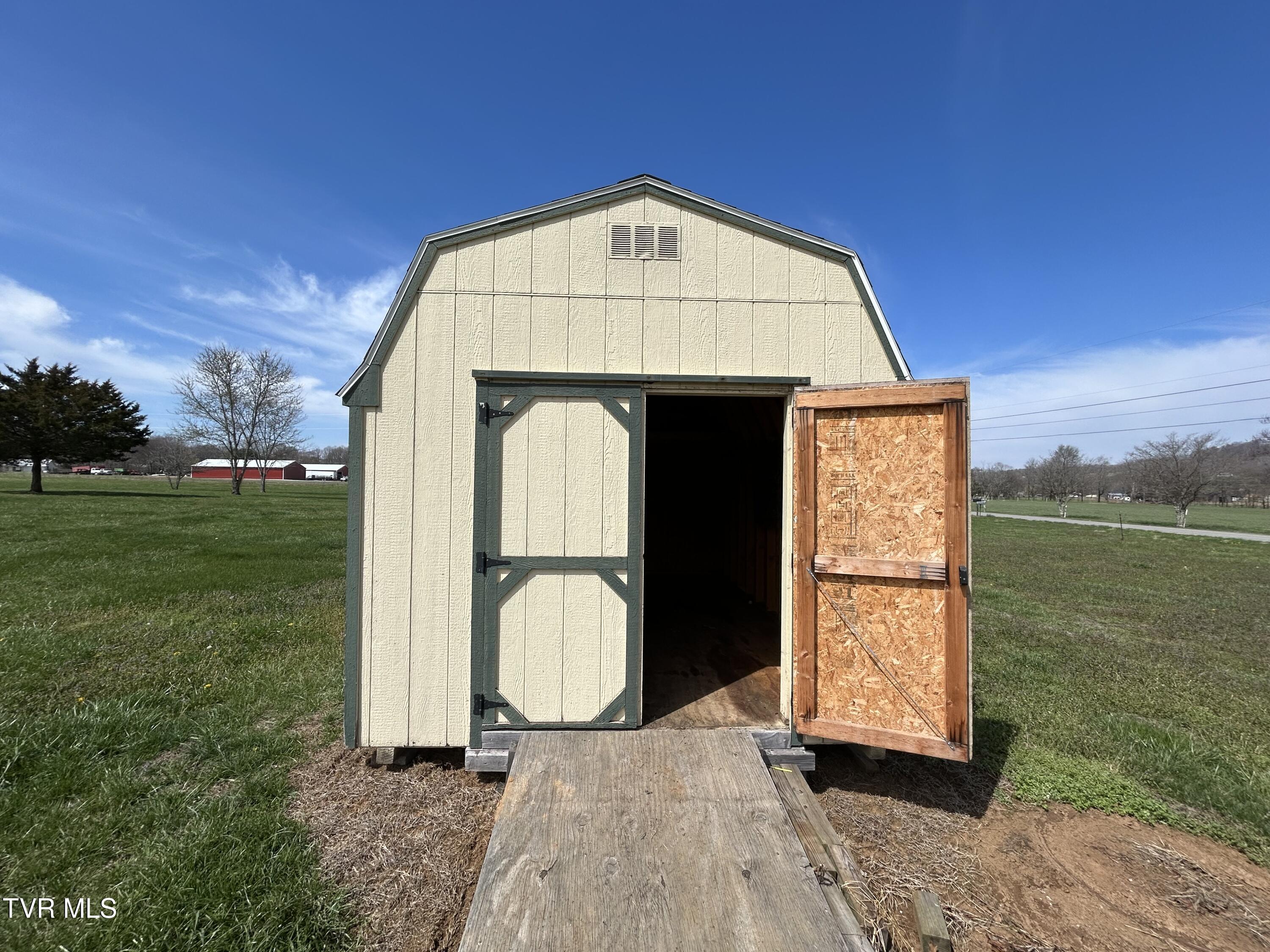 1861 Corby Bridge Road Chuckey, TN 37641 - Photo 7 of 41 IMG_4541