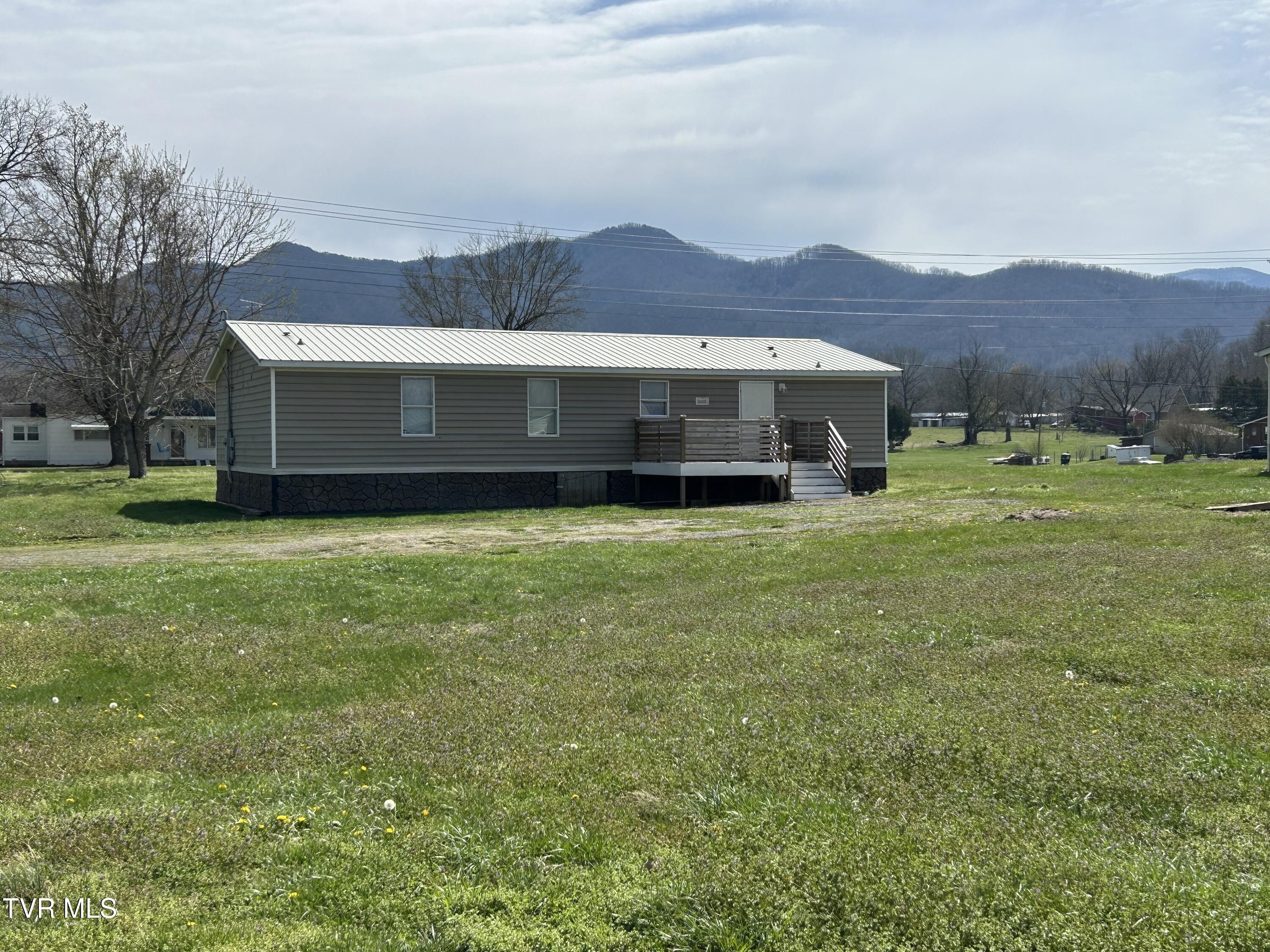 1861 Corby Bridge Road Chuckey, TN 37641 - Photo 9 of 41 IMG_4558