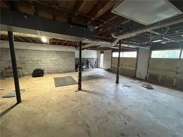 a view of a garage