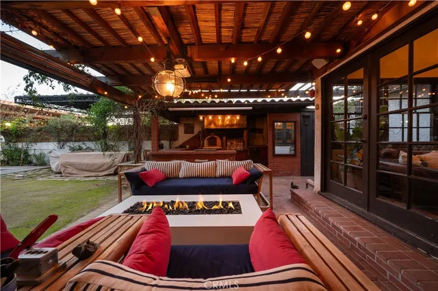 $2,295,000 | 5526 Fulton Avenue, Sherman Oaks, CA 91401