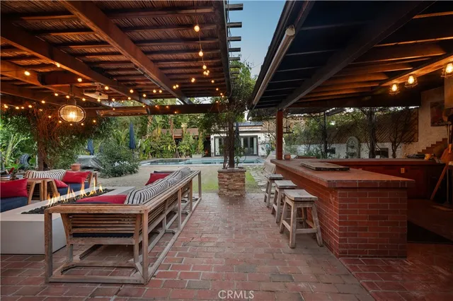$2,295,000 | 5526 Fulton Avenue, Sherman Oaks, CA 91401
