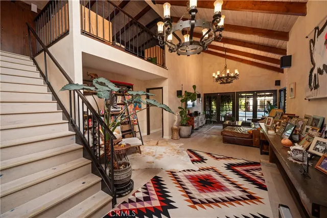 $2,295,000 | 5526 Fulton Avenue, Sherman Oaks, CA 91401