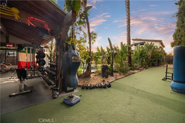 $2,295,000 | 5526 Fulton Avenue, Sherman Oaks, CA 91401