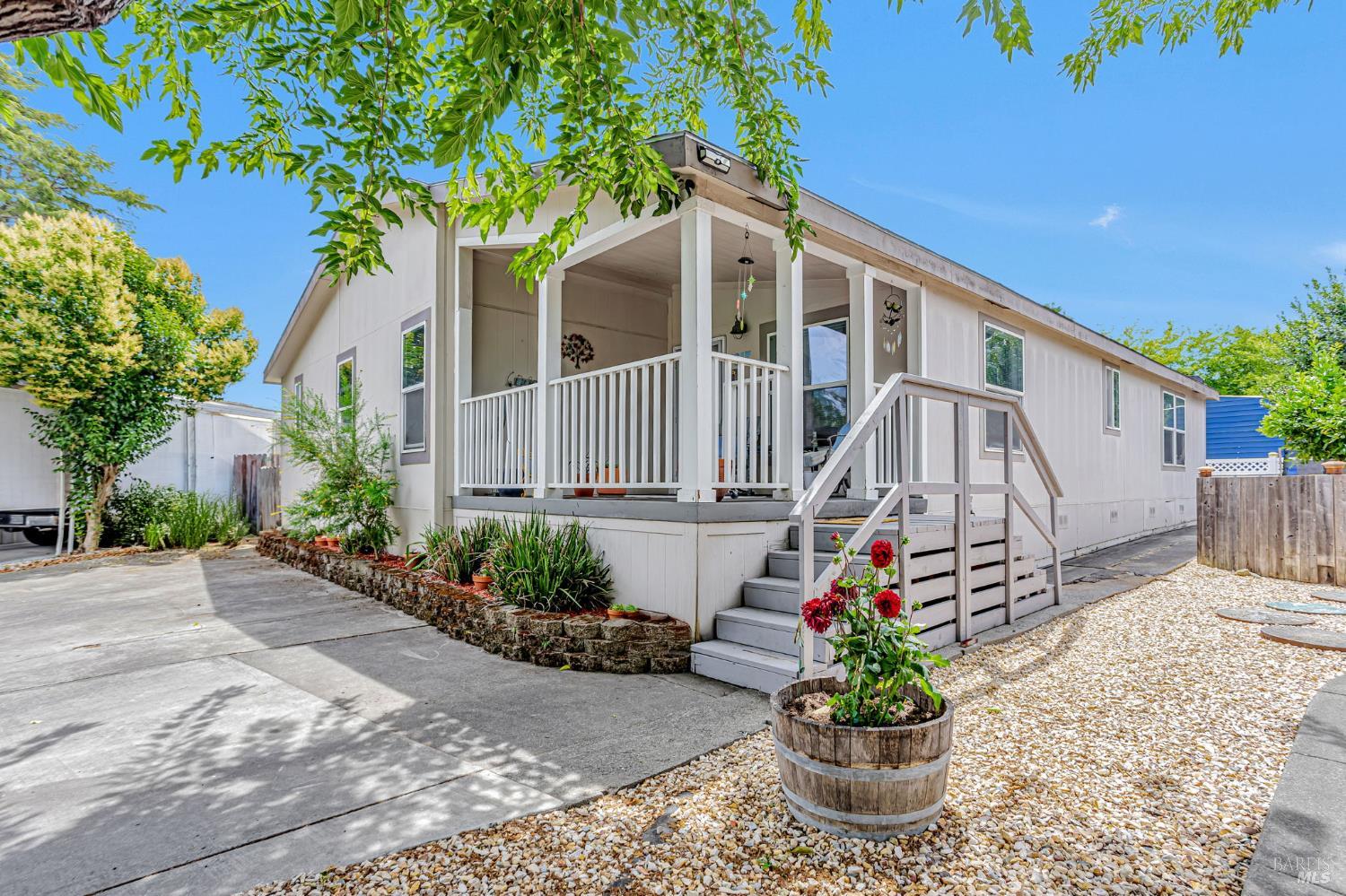 817 Corte Azul Rohnert Park, CA 94928 - Photo 4 of 41