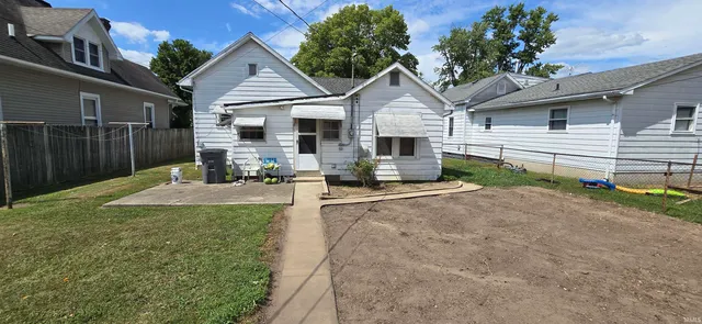 $128,500 | 1007 North 10th Street, Vincennes, IN 47591