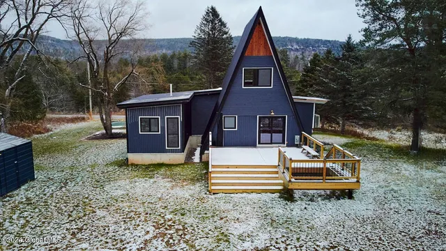 $550,000 | 40594 Highway 23, Roxbury, NY 12434