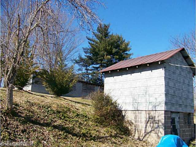 606 South Franklin Road Mount Airy, NC 27030 - Photo 11 of 12 Exterior Back.