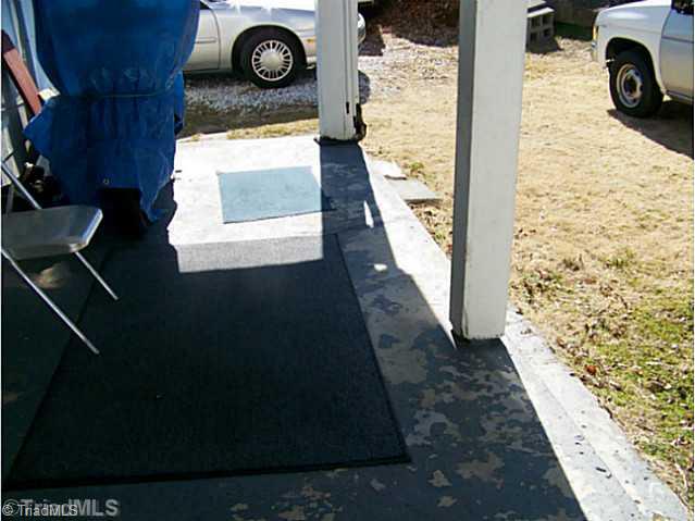 606 South Franklin Road Mount Airy, NC 27030 - Photo 10 of 12 Entry.