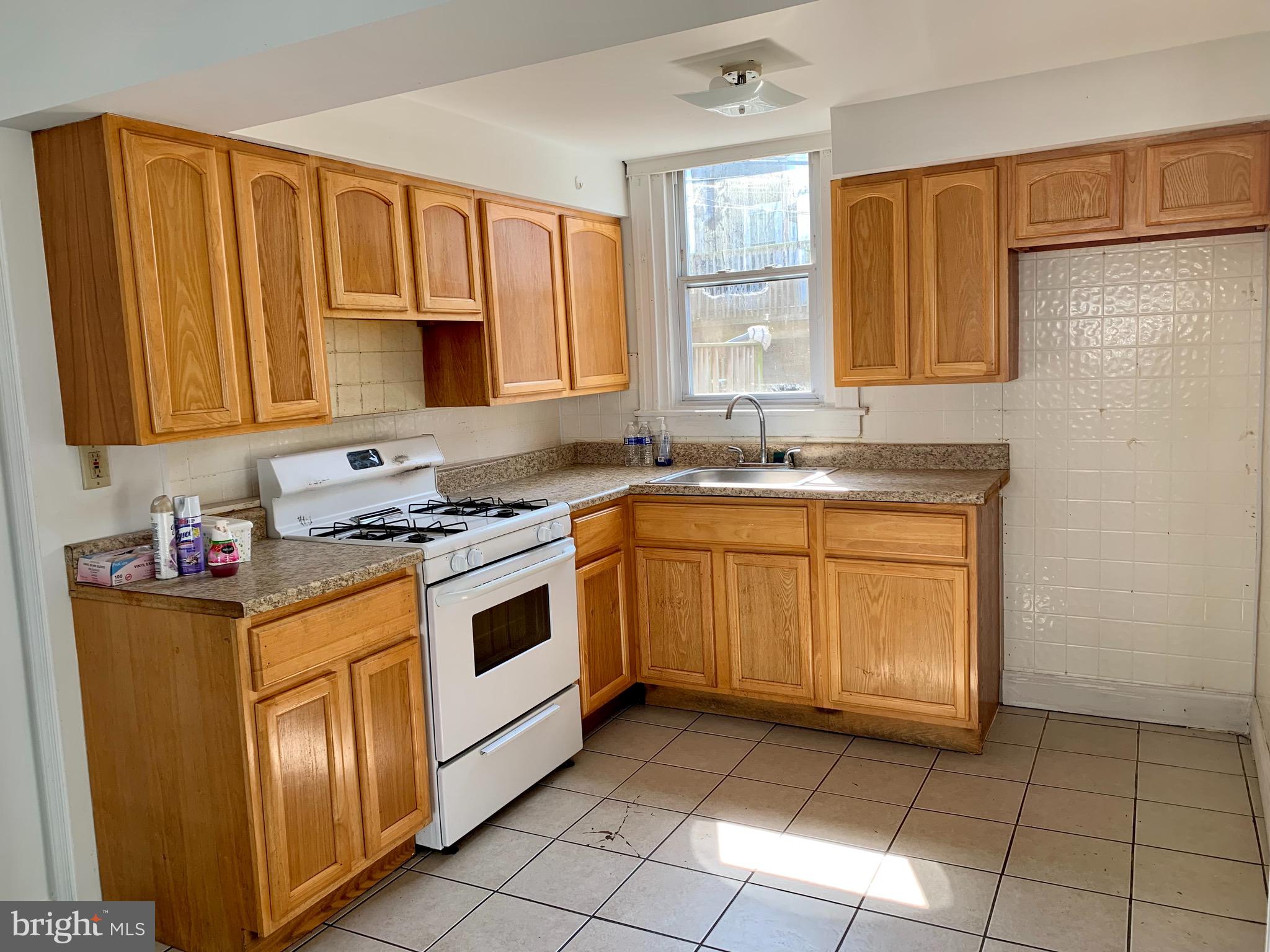 432 Timberlake Road Upper Darby, PA 19082 - Photo 8 of 25
