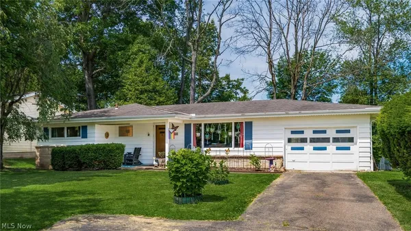 $219,900 | 2525 Geneva Drive, Zanesville, OH 43701