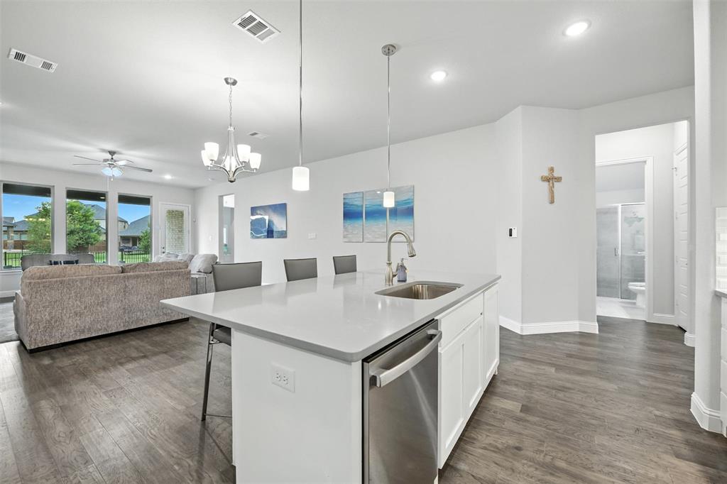 5220 Ravine Ridge Court Flower Mound, TX 76262 - Photo 11 of 40