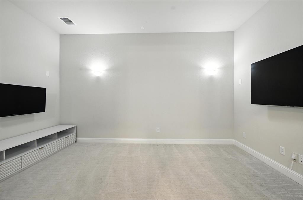 5220 Ravine Ridge Court Flower Mound, TX 76262 - Photo 7 of 40